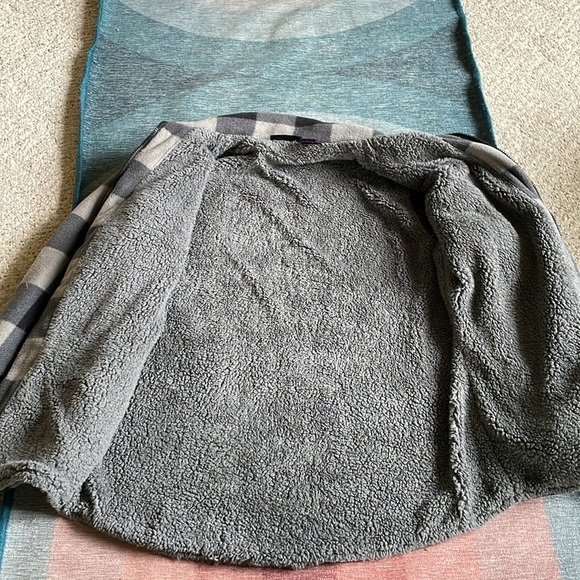 Canyon Creek Woman's Sherpa Plaid Flannel Zip Up Shacket - Picture 9 of 13